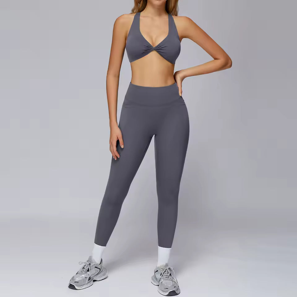 Conjunto de yoga feminino 2 peças: sutiã desportivo e roupas de treino de mangas curtas — ideal para ginásio, corrida e prática de yoga.