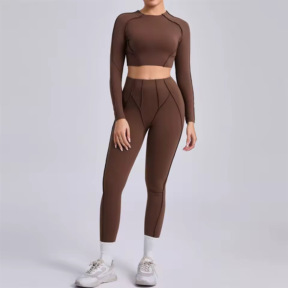 Conjunto feminino de ioga 3D — leggings de cintura alta que modelam e levantam o quadril, com top sem costas, para treino e ginásio.