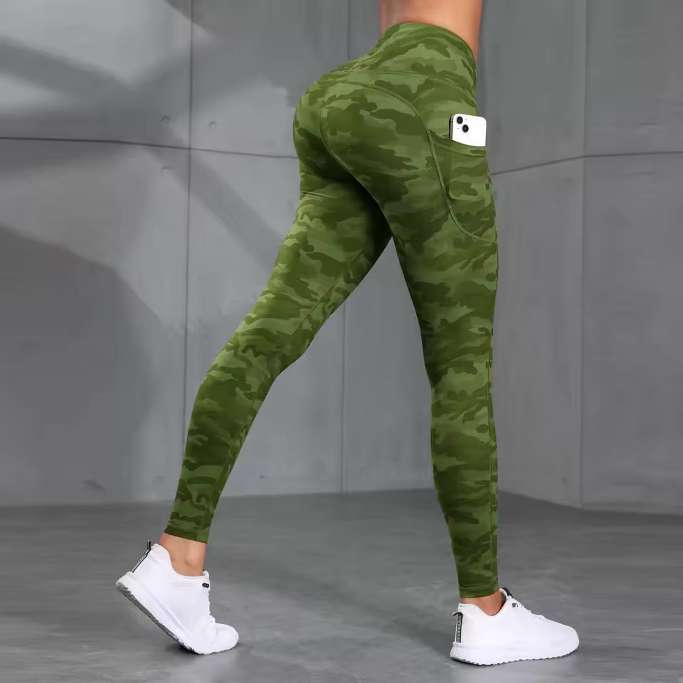 Leggings desportivas femininas com bolso e estampado camuflado, de cintura alta e efeito push-up, ideais para corrida, fitness, yoga e atividades ao ar livre, à prova de agachamento.