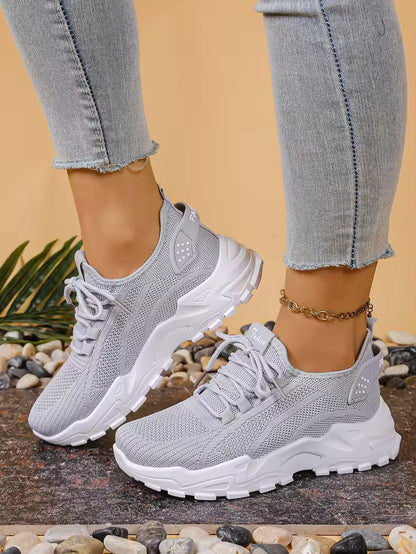 Ténis femininos respiráveis em malha — modelo casual, versátil e estilo “dad shoe”