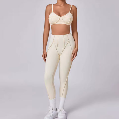 Conjunto feminino de ioga 3D — leggings de cintura alta que modelam e levantam o quadril, com top sem costas, para treino e ginásio.