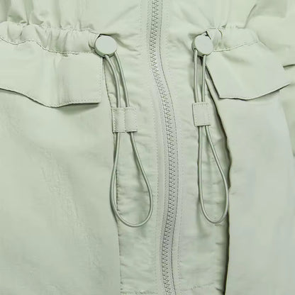 Casaco Feminino Nike Oficial Autêntico 2024 — Impermeável, Respirável e com Capuz FN3670-370