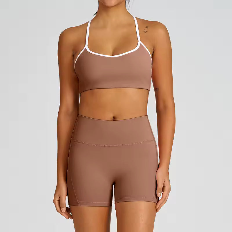 Conjunto de yoga feminino 2025 – cintura alta, efeito push-up e modelador, composto por top desportivo sem costas e leggings de compressão, ideal para treino, ginásio e yoga.