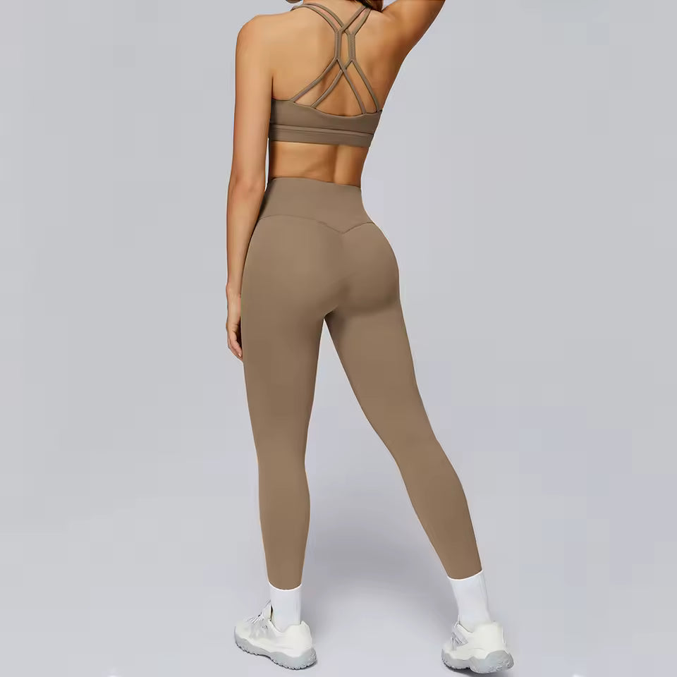 Conjunto de yoga feminino 2 peças: sutiã desportivo, leggings de cintura alta e calções — conjunto para ginásio, treino e atividades desportivas.