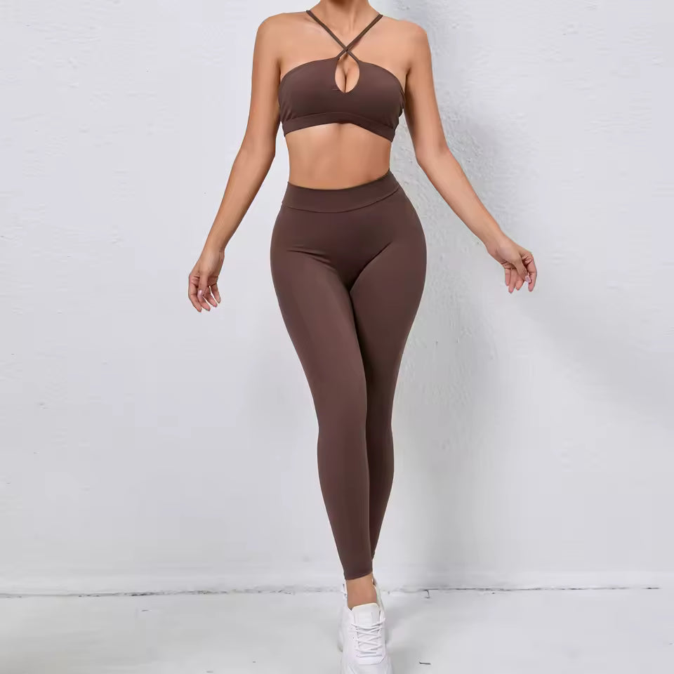 Conjunto desportivo feminino — roupa de fitness canelada para ioga, com top cruzado sem almofada e leggings push up para treino e ginásio.