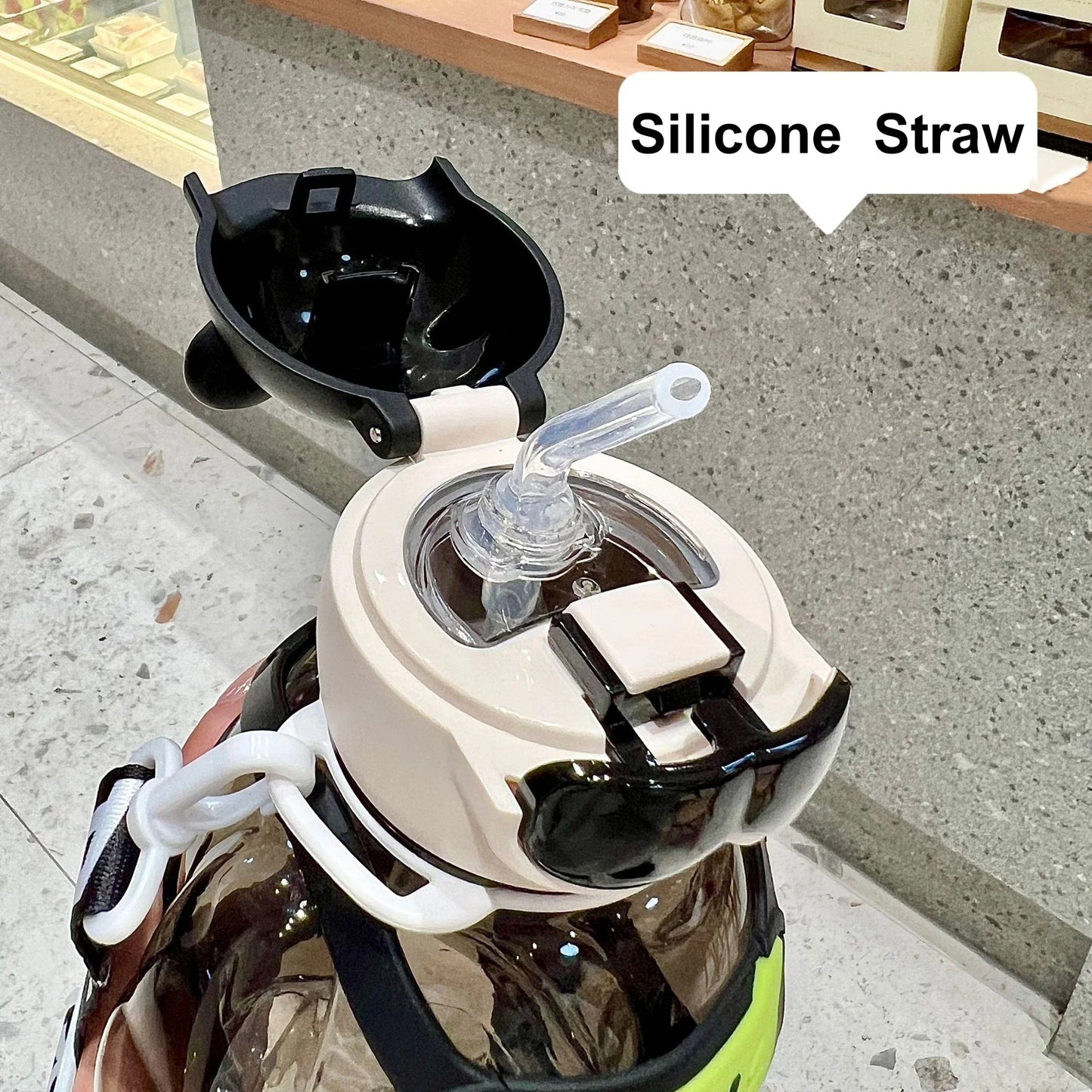 Garrafa desportiva com palha, de grande capacidade, copo de água em plástico para viagens, chaleira portátil para mochila, 850 ml.