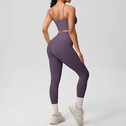 Conjunto desportivo feminino 2 peças — roupa de treino e ioga, com sutiã de suporte e leggings modeladoras para controlo abdominal.