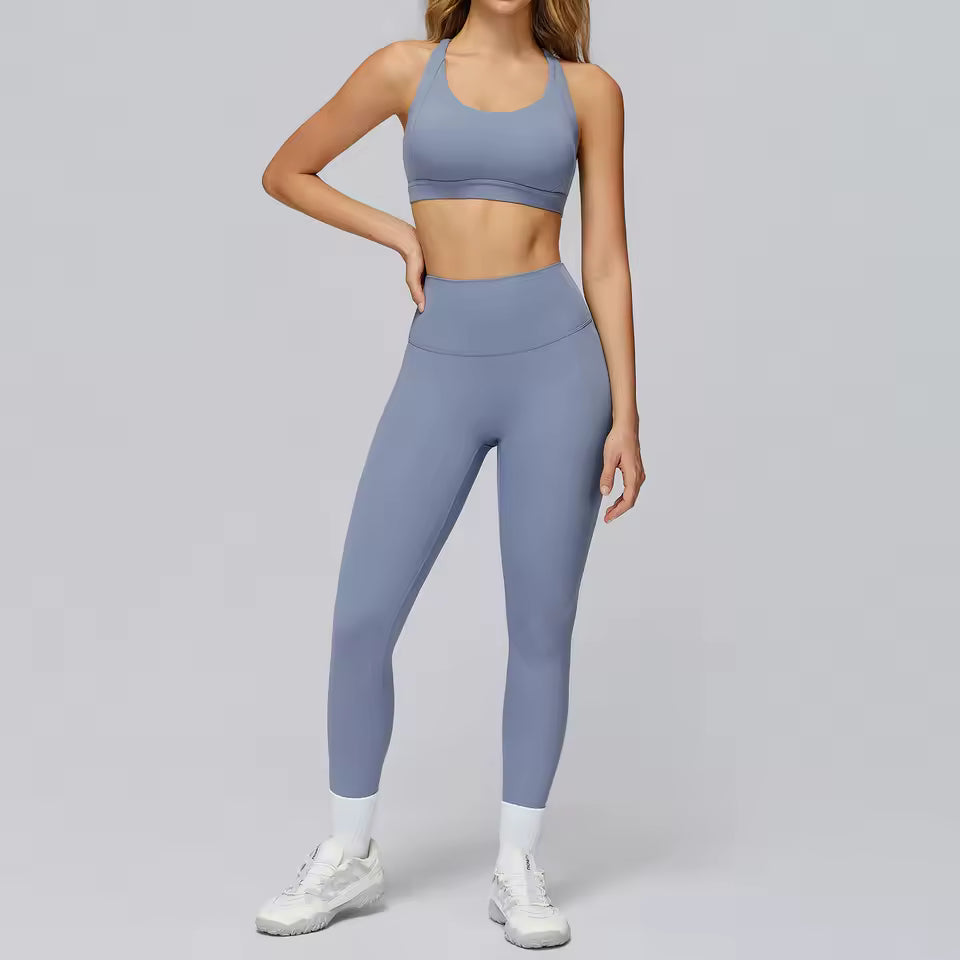 Conjunto de yoga feminino 2 peças: sutiã desportivo, leggings de cintura alta e calções — conjunto para ginásio, treino e atividades desportivas.