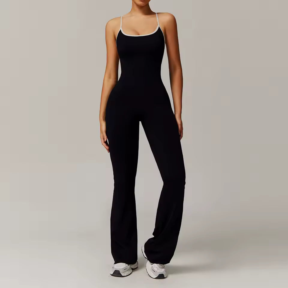 Macacão feminino justo com decote em “V” nas costas — peça desportiva e casual, ideal para treino, fitness e streetwear.