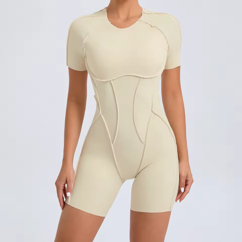Macacão desportivo acolchoado — conjunto feminino de ginásio e ioga, ideal para treino e fitness.
