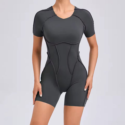 Macacão desportivo acolchoado — conjunto feminino de ginásio e ioga, ideal para treino e fitness.