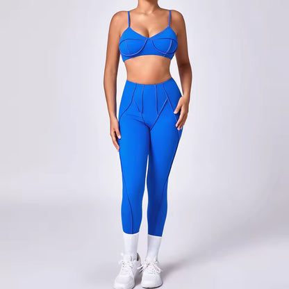 Conjunto feminino de ioga 3D — leggings de cintura alta que modelam e levantam o quadril, com top sem costas, para treino e ginásio.