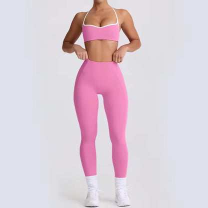 Conjunto de yoga feminino 2025 – cintura alta, efeito push-up e modelador, composto por top desportivo sem costas e leggings de compressão, ideal para treino, ginásio e yoga.