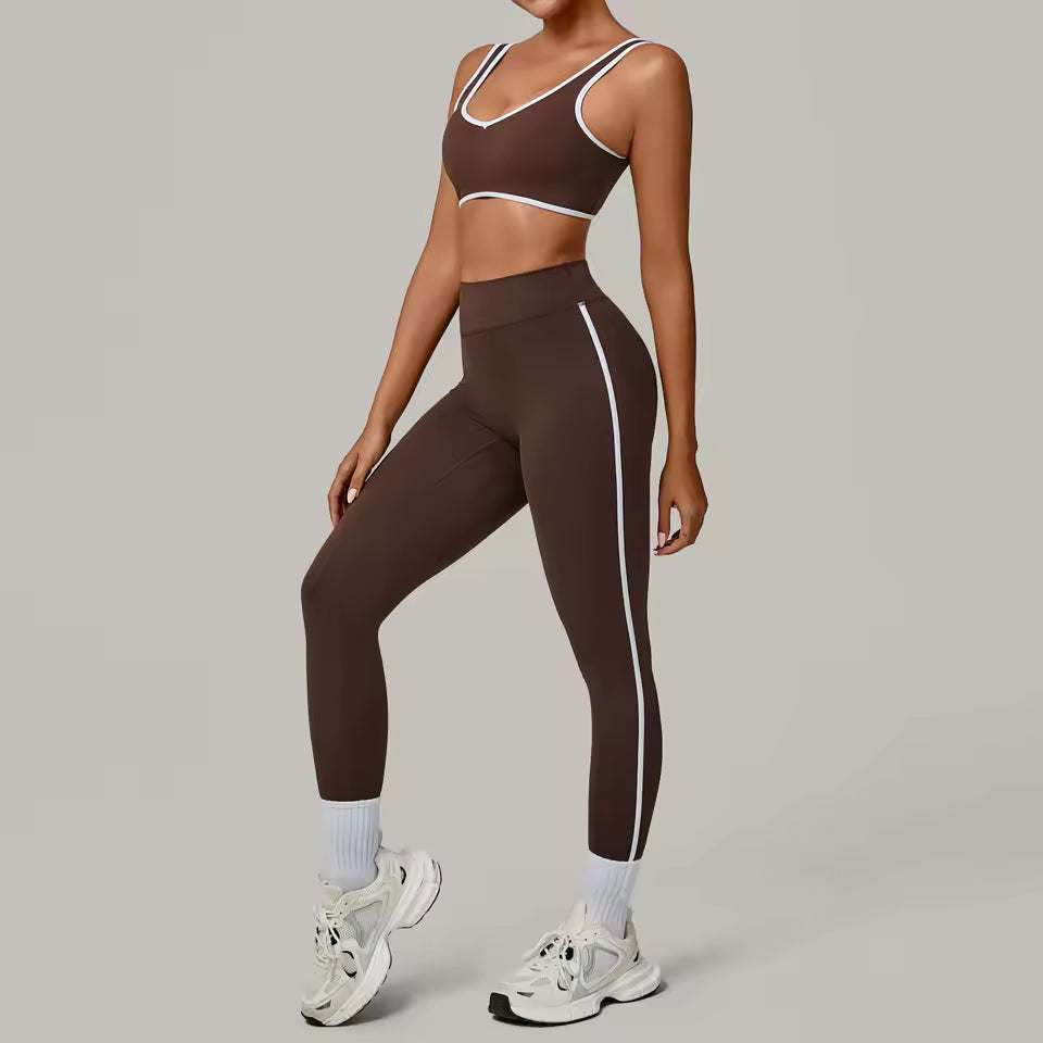 Conjunto feminino de treino com 2 peças — roupa desportiva de ioga, leggings e sutiã desportivo com efeito push up para ginásio e fitness.