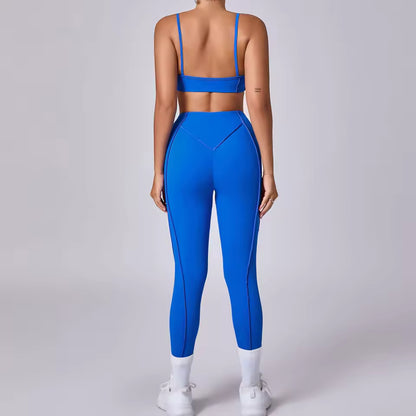 Conjunto feminino de ioga 3D — leggings de cintura alta que modelam e levantam o quadril, com top sem costas, para treino e ginásio.