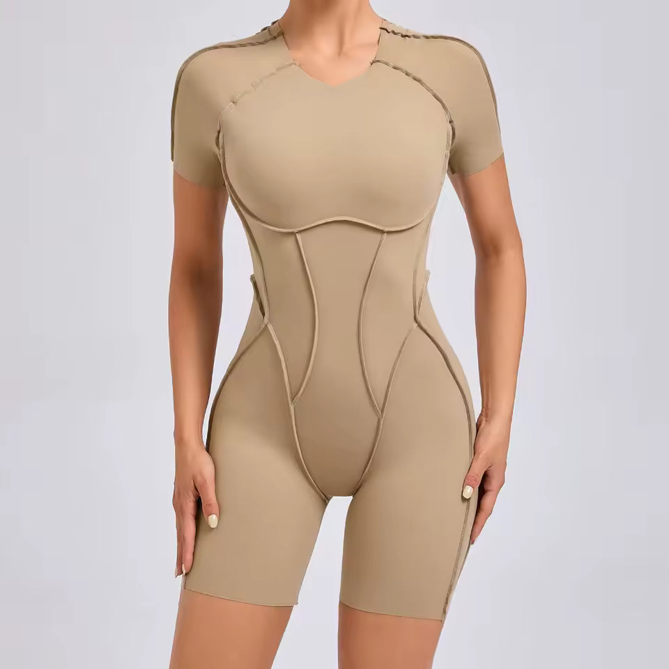 Macacão desportivo acolchoado — conjunto feminino de ginásio e ioga, ideal para treino e fitness.