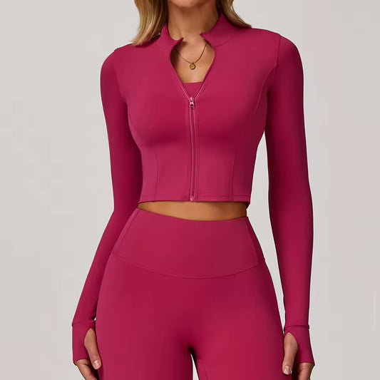 Casaco desportivo feminino de manga comprida, com fecho de zíper, gola alta e tecido de secagem rápida — ideal para yoga, corrida e atividades de fitness ao ar livre.