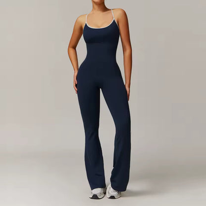 Macacão feminino justo com decote em “V” nas costas — peça desportiva e casual, ideal para treino, fitness e streetwear.