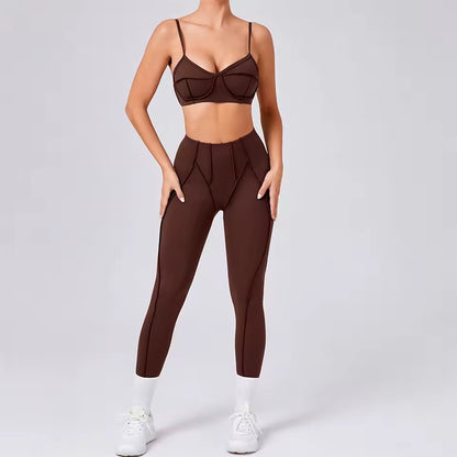 Conjunto feminino de ioga 3D — leggings de cintura alta que modelam e levantam o quadril, com top sem costas, para treino e ginásio.